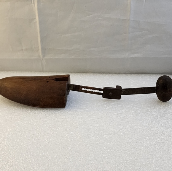 Vintage Adjustable Wooden Shoe Tree Stretchers Sz 10.5 - 12.5 - Picture 7 of 15
